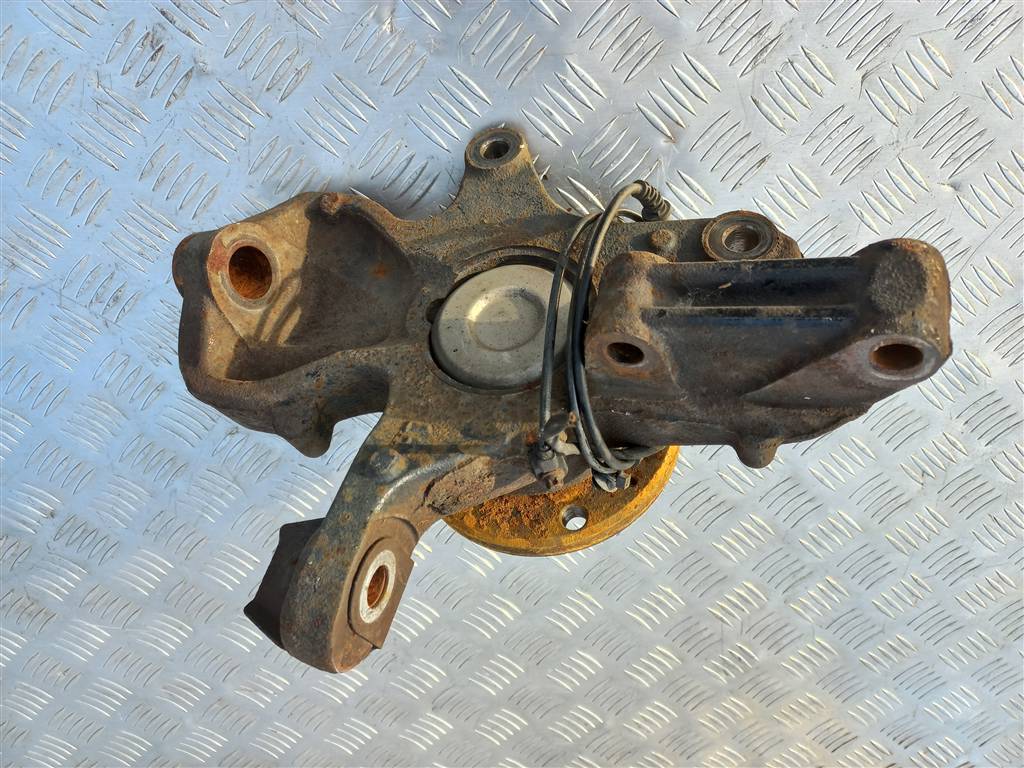 кулак MERCEDES-BENZ Sprinter  A9063302420, 8450 рублей, Москва