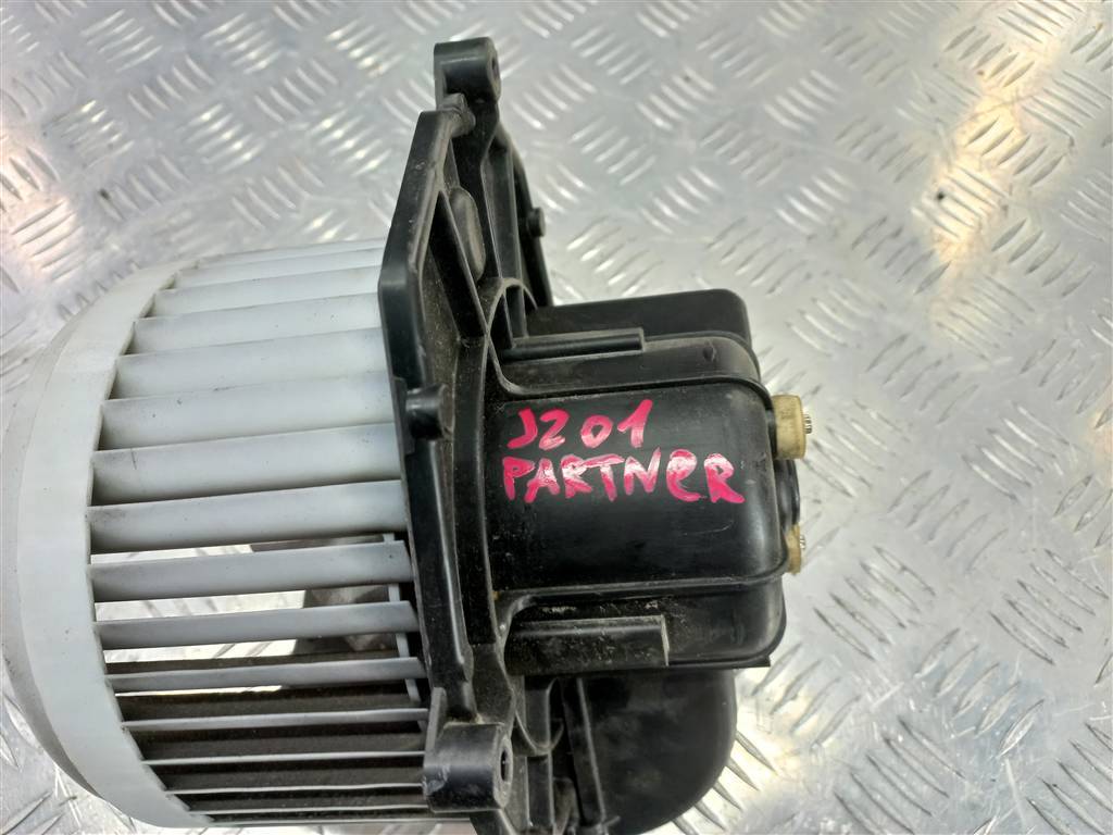 моторчик отопителя Peugeot Partner  6441AR, 4770 рублей, Москва