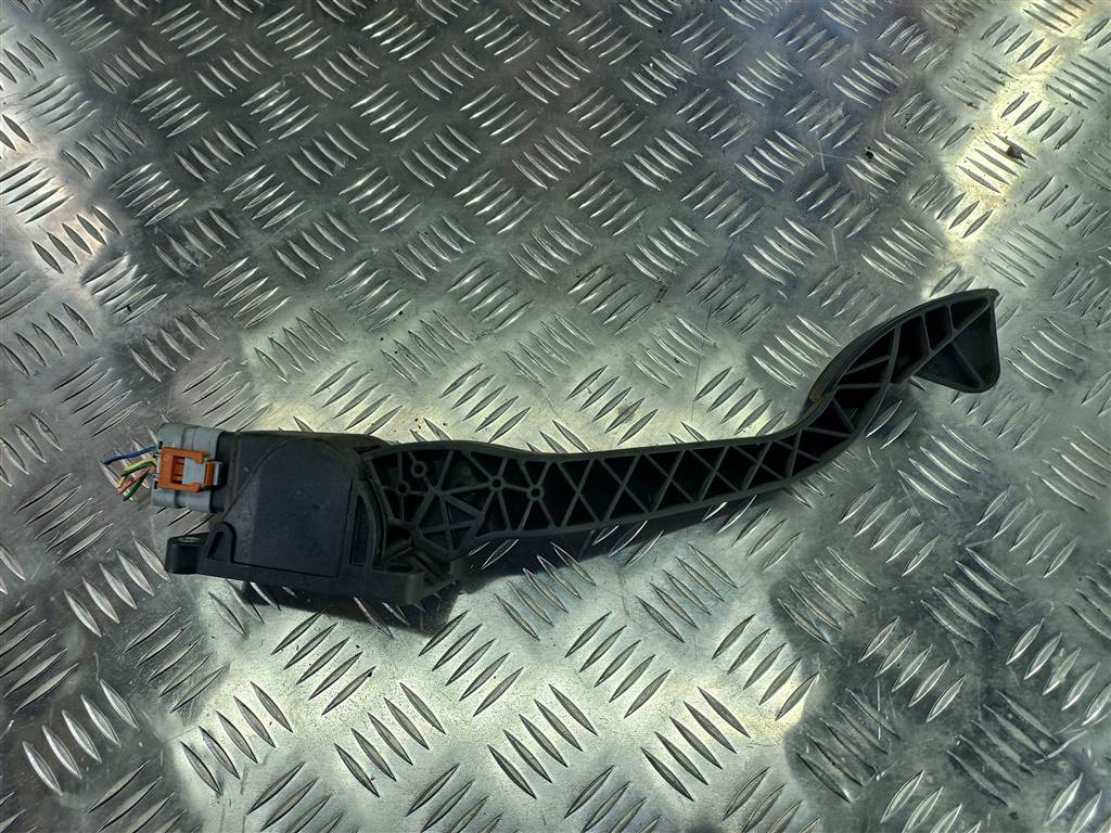 педаль газа Peugeot Partner  1601EE, 980 рублей, Москва