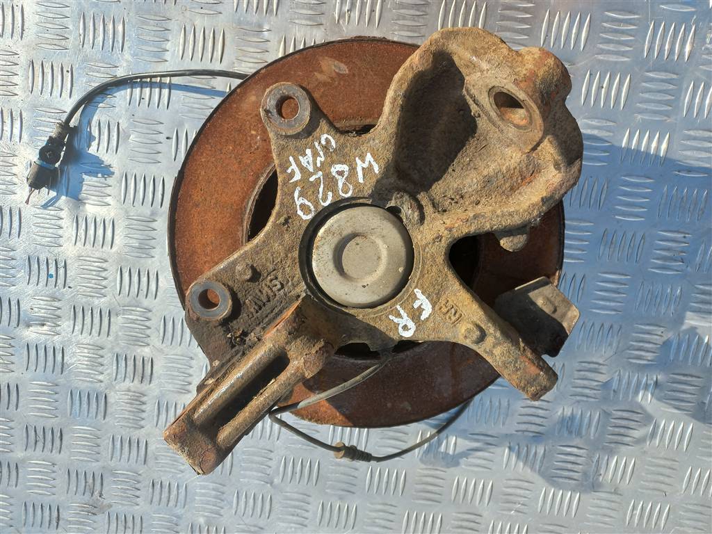 кулак Volkswagen Crafter  2E0407304M, 7880 рублей, Москва