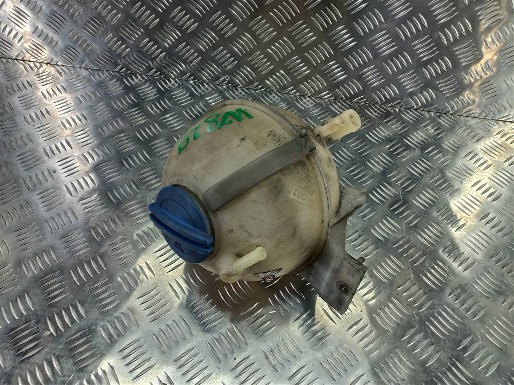 бачок расширительный Volkswagen Crafter  2E0121407, 2700 рублей, Москва