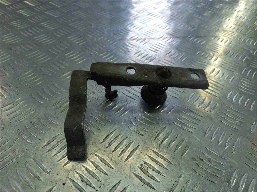 замок капота Volkswagen Crafter  2E0823507, 1550 рублей, Москва