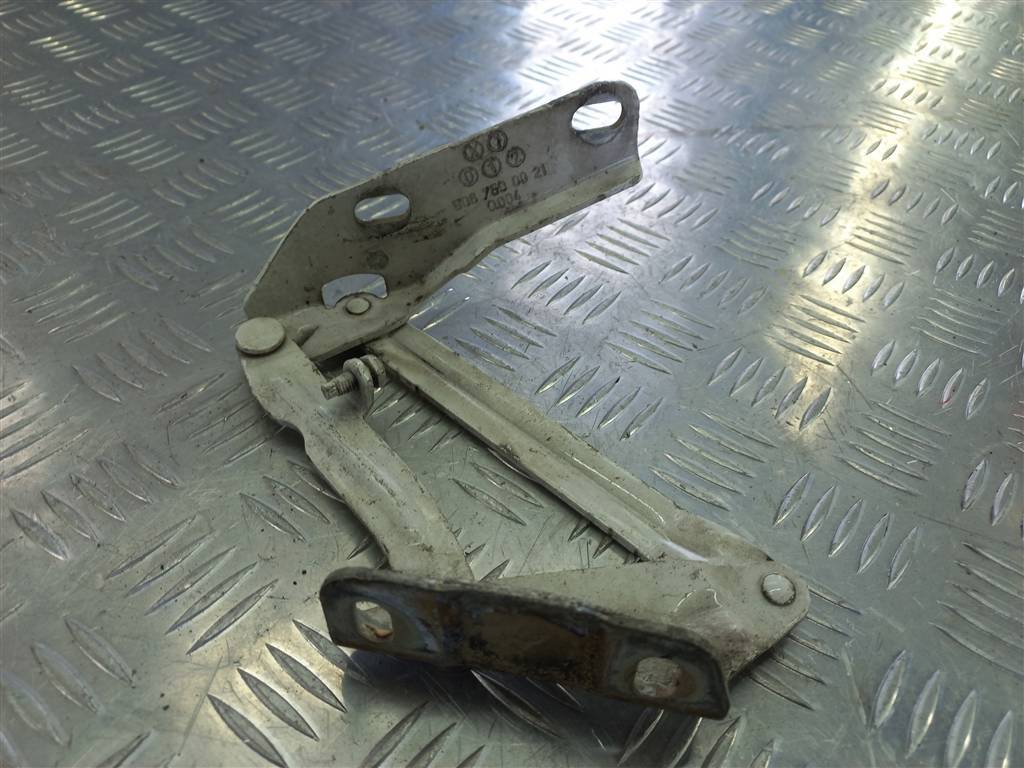 петля капота Volkswagen Crafter  2E0823301, 1550 рублей, Москва