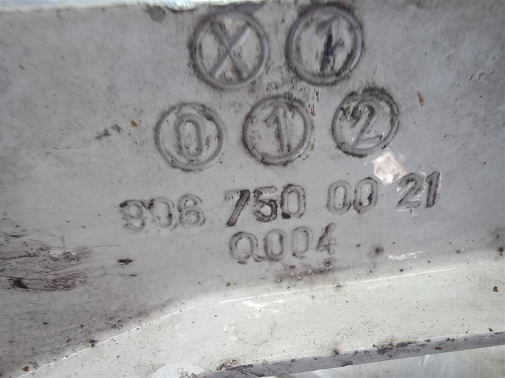 петля капота Volkswagen Crafter  2E0823301, 1550 рублей, Москва