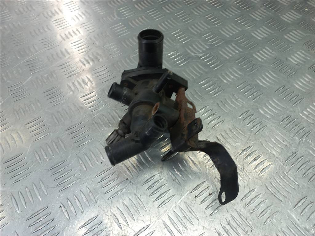 корпус термостата FORD Transit  1731782, 3850 рублей, Москва