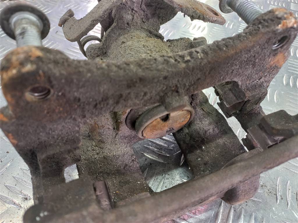 суппорт FORD Transit  1843325, 6730 рублей, Москва