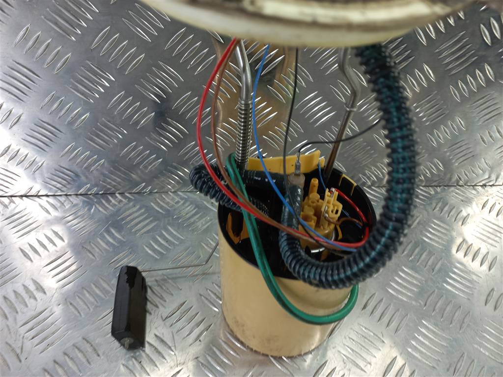 насос топливный (бензонасос) FORD Transit  2048136, 9600 рублей, Москва