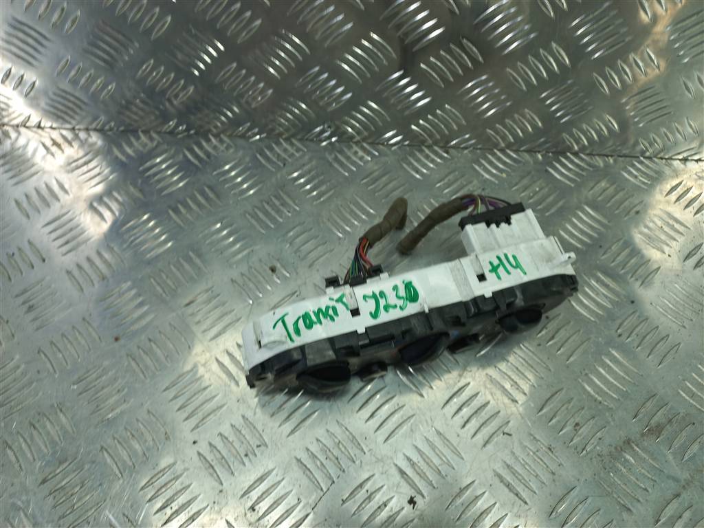 блок управления печкой FORD Transit  1843005, 3850 рублей, Москва