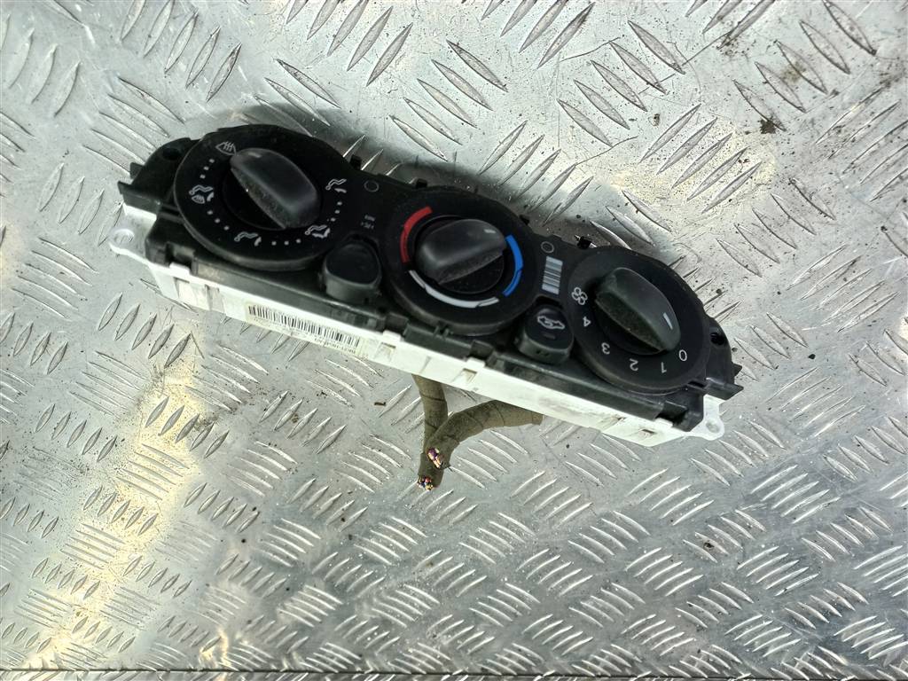 блок управления печкой FORD Transit  1843005, 3850 рублей, Москва