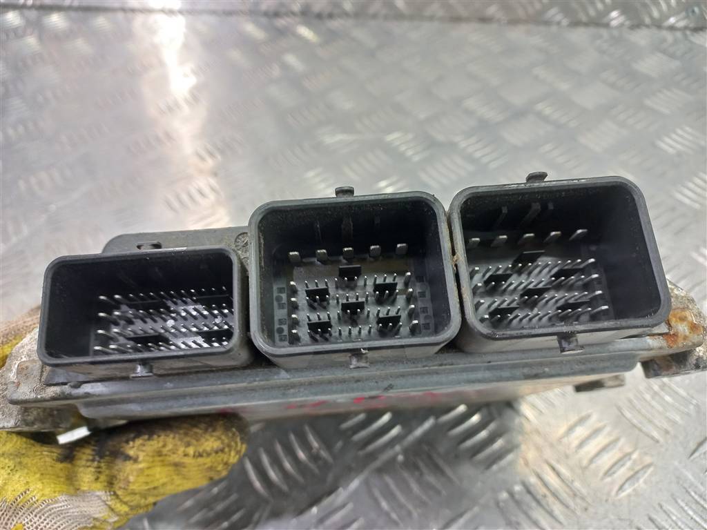 блок управления двигателем FORD Transit  1819788, 30300 рублей, Москва