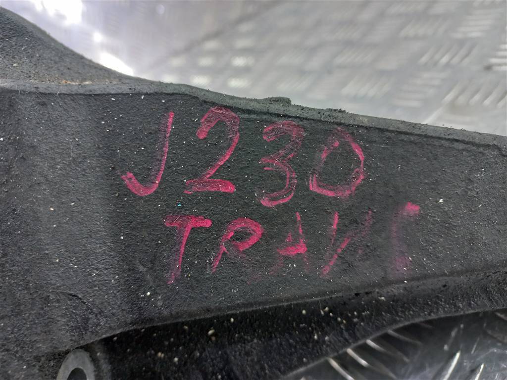 кронштейн двигателя (двс) FORD Transit  1818056, 2700 рублей, Москва