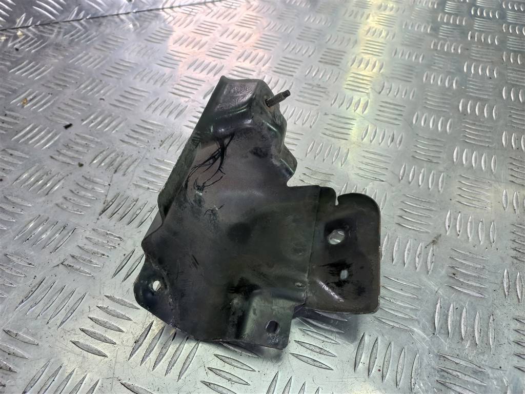 кронштейн замка капота FORD Transit  1851840, 2470 рублей, Москва