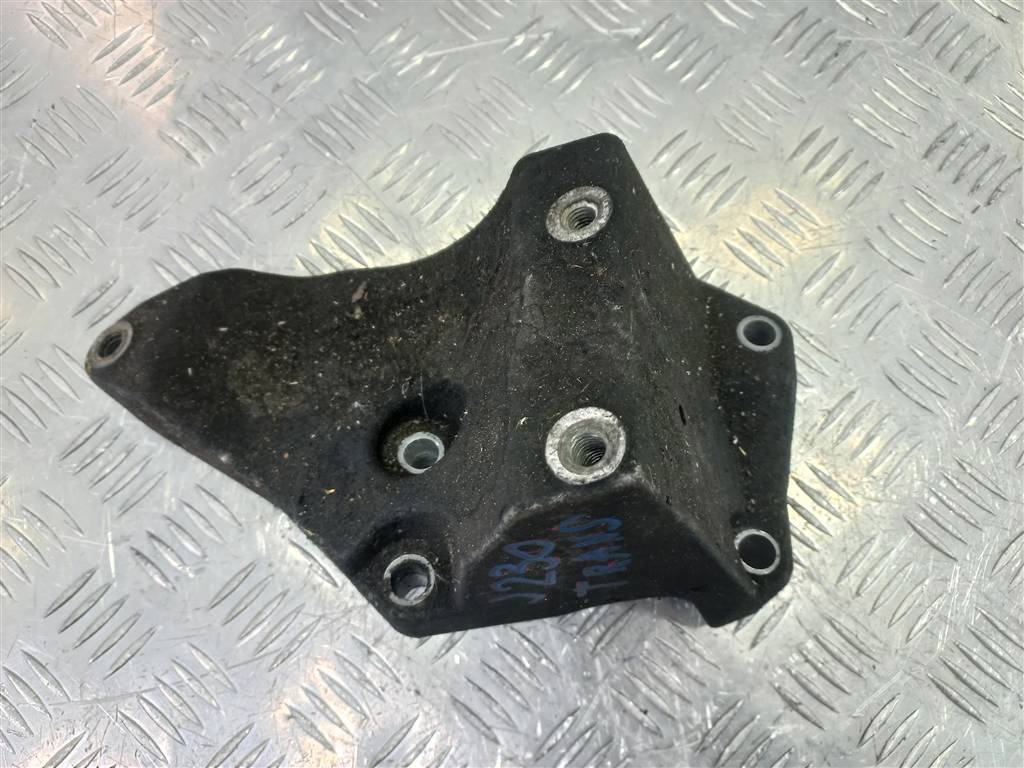 кронштейн генератора FORD Transit  1751163, 980 рублей, Москва