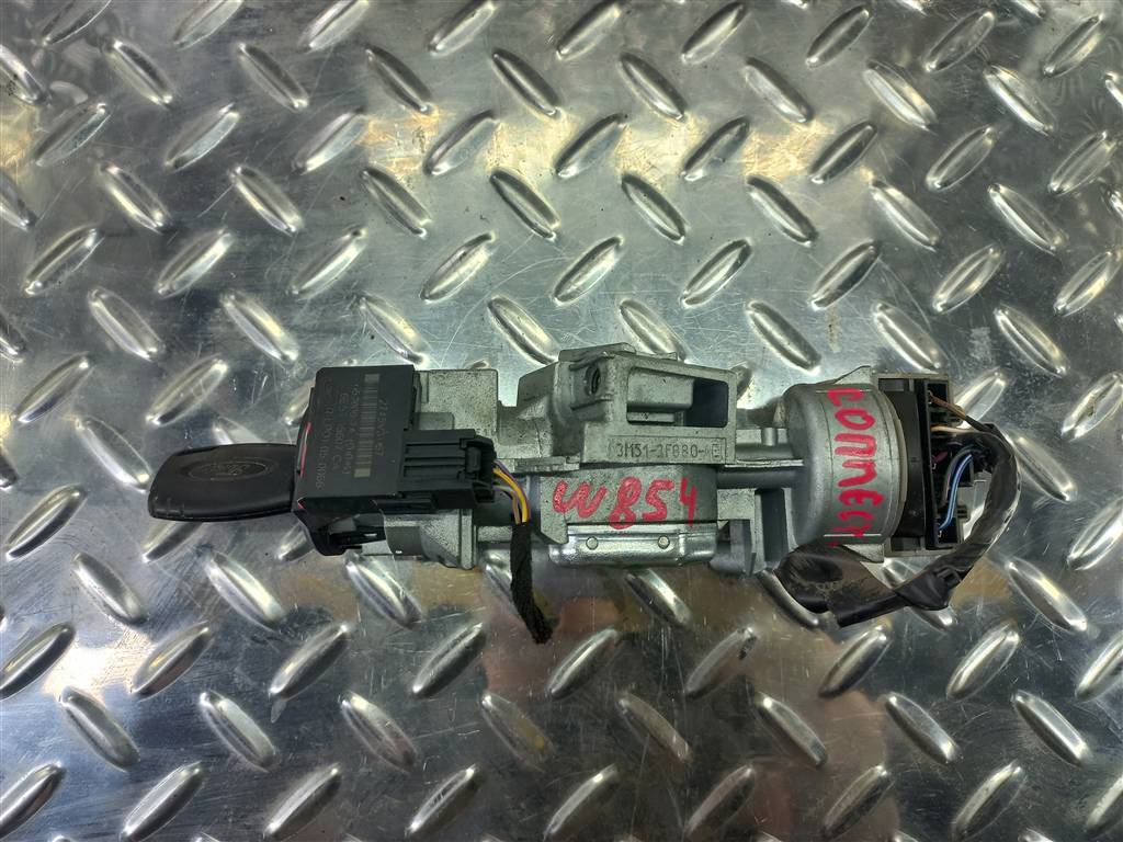 замок зажигания FORD Tourneo Connect  1681167, 6150 рублей, Москва