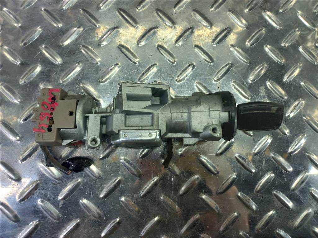 замок зажигания FORD Tourneo Connect  1681167, 6150 рублей, Москва