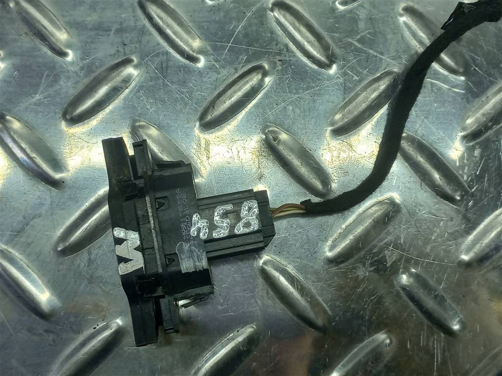 кнопка аварийной сигнализации FORD Tourneo Connect  1690881, 2700 рублей, Москва