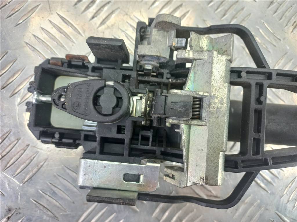 ручка двери внешняя FORD Tourneo Connect  1829965, 5000 рублей, Москва