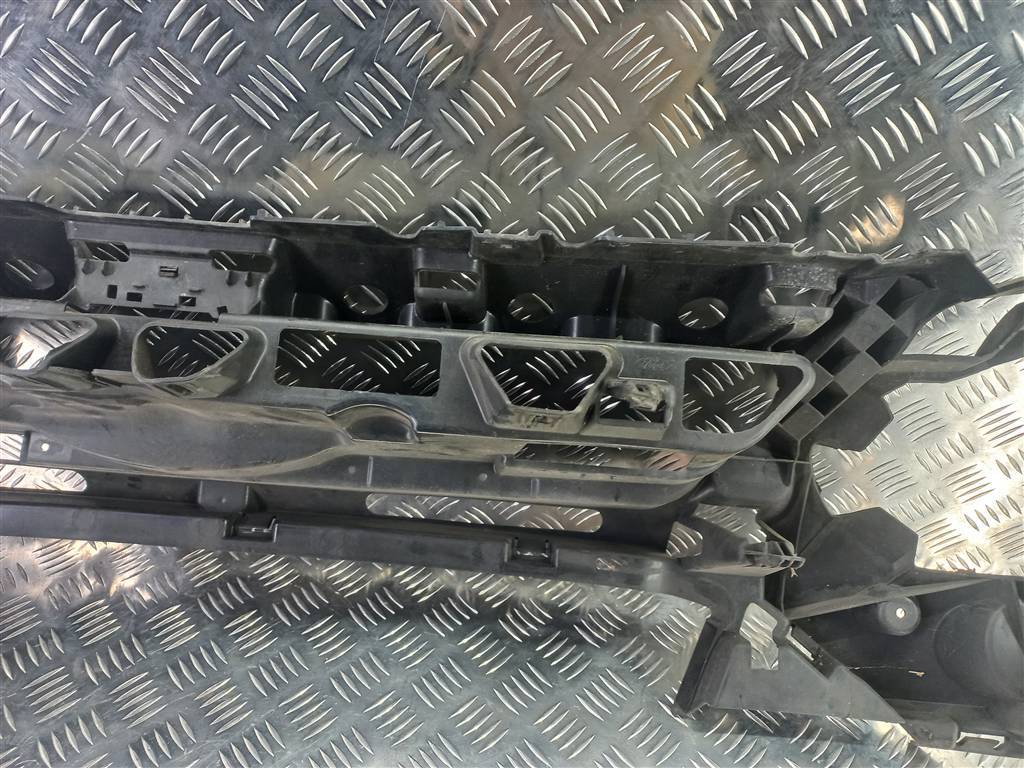 кронштейн бампера FORD Tourneo Connect  2102683, 13050 рублей, Москва