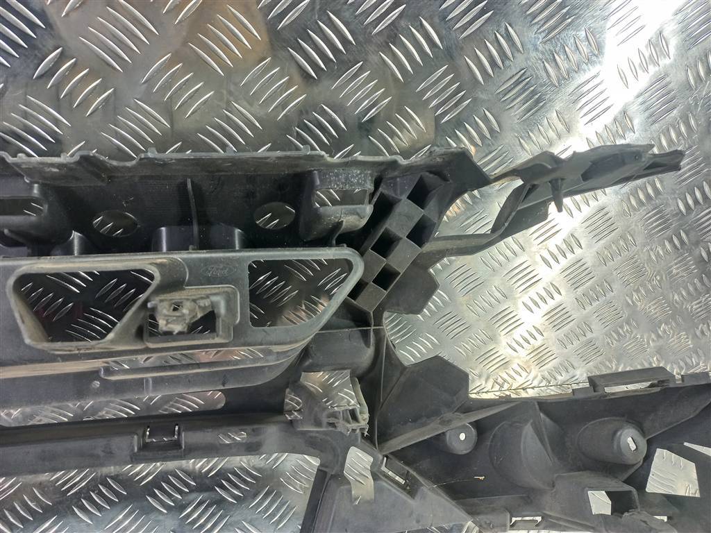 кронштейн бампера FORD Tourneo Connect  2102683, 13050 рублей, Москва