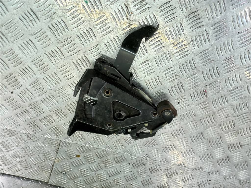 педаль ручного тормоза MERCEDES-BENZ Vito  A6394201484, 2700 рублей, Москва