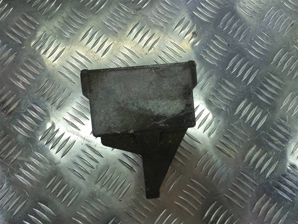 кронштейн редуктора заднего моста MERCEDES-BENZ Vito  A6393500372, 980 рублей, Москва