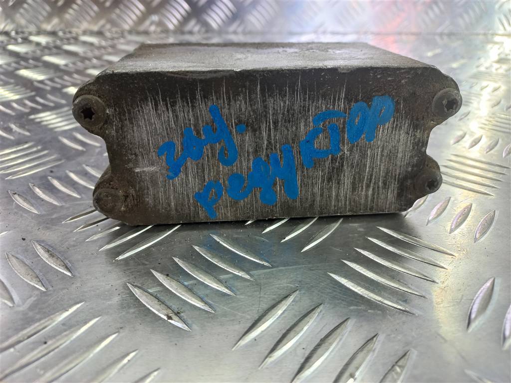 кронштейн редуктора заднего моста MERCEDES-BENZ Vito  A6393500372, 980 рублей, Москва