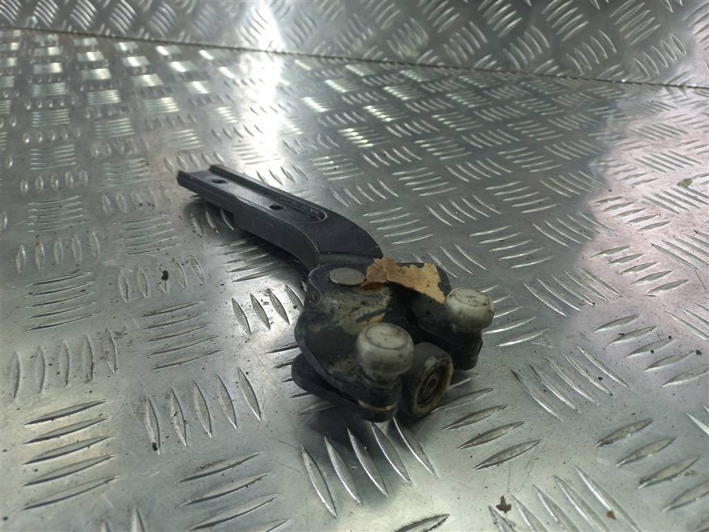 ролик двери сдвижной MERCEDES-BENZ Vito  A6397630047, 2470 рублей, Москва