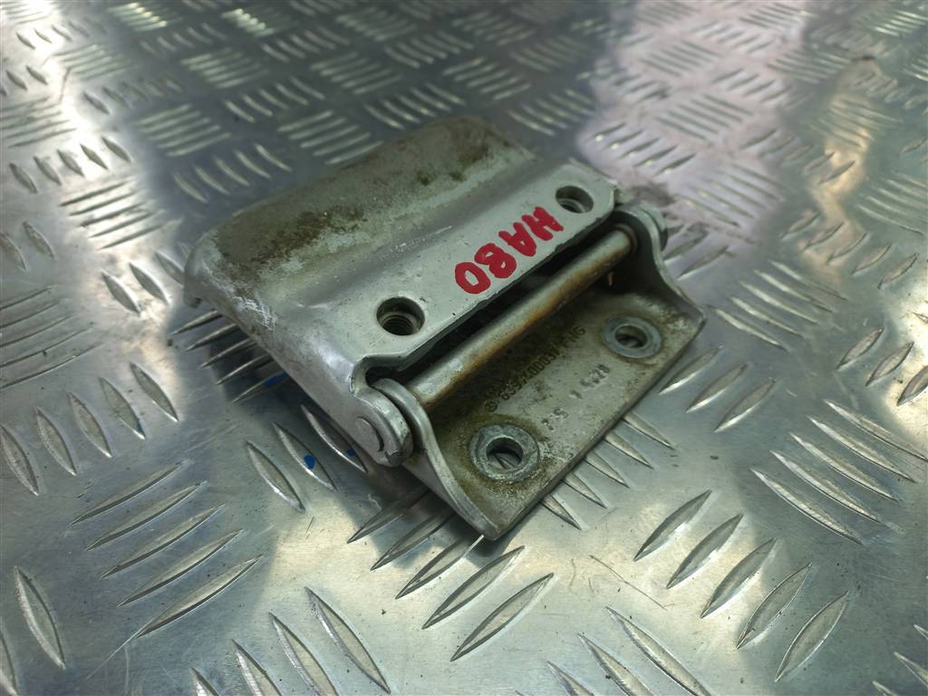 петля крышки багажника MERCEDES-BENZ Vito  A6397400037, 980 рублей, Москва