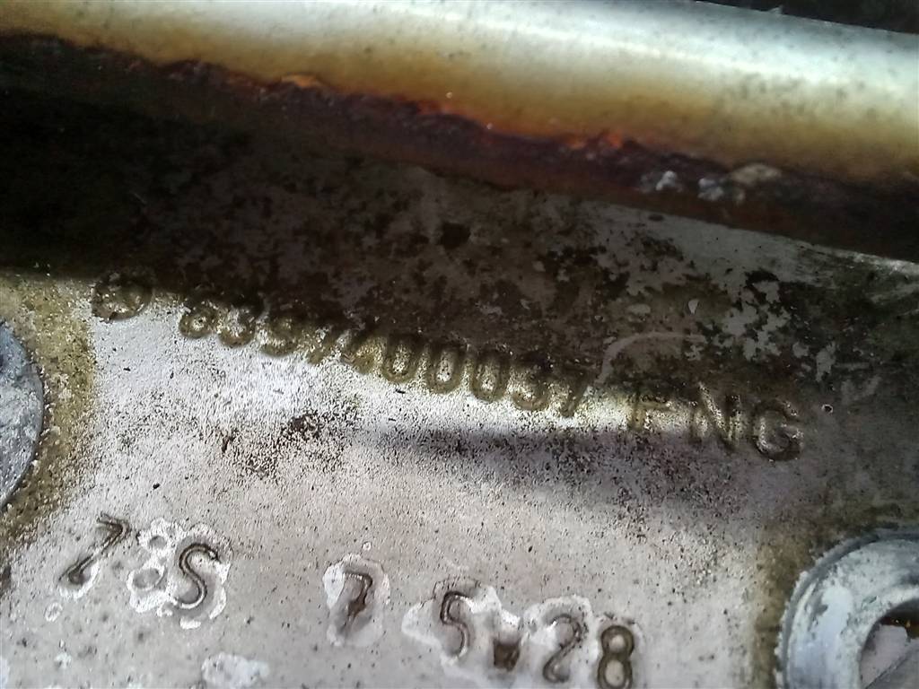 петля крышки багажника MERCEDES-BENZ Vito  A6397400037, 980 рублей, Москва