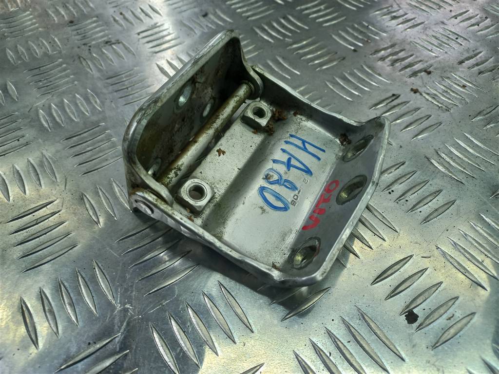 петля крышки багажника MERCEDES-BENZ Vito  A6397400037, 980 рублей, Москва