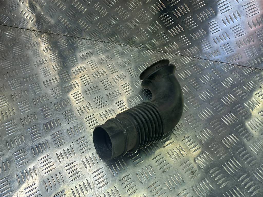 патрубок воздушный (пластик) Volkswagen Crafter  2E0129521, 1550 рублей, Москва
