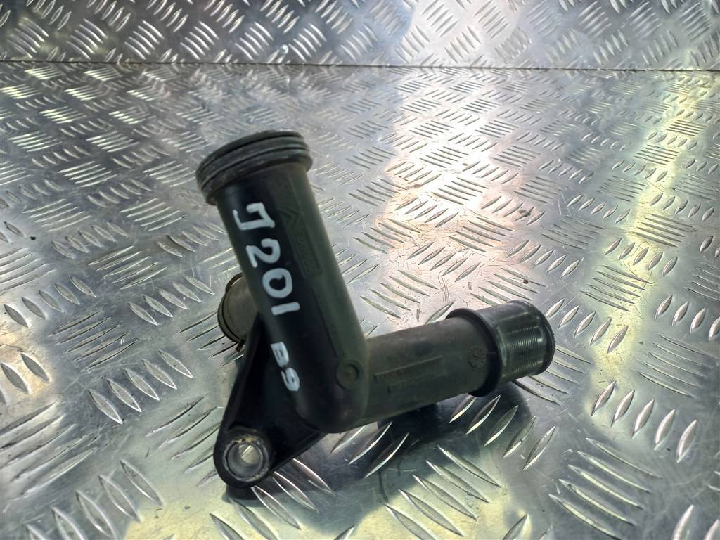 патрубок системы охлаждения (пластик) Peugeot Partner  1306J6, 2130 рублей, Москва