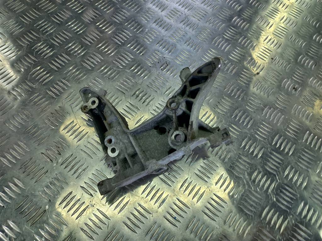 кронштейн генератора Peugeot Partner  5706N9, 980 рублей, Москва