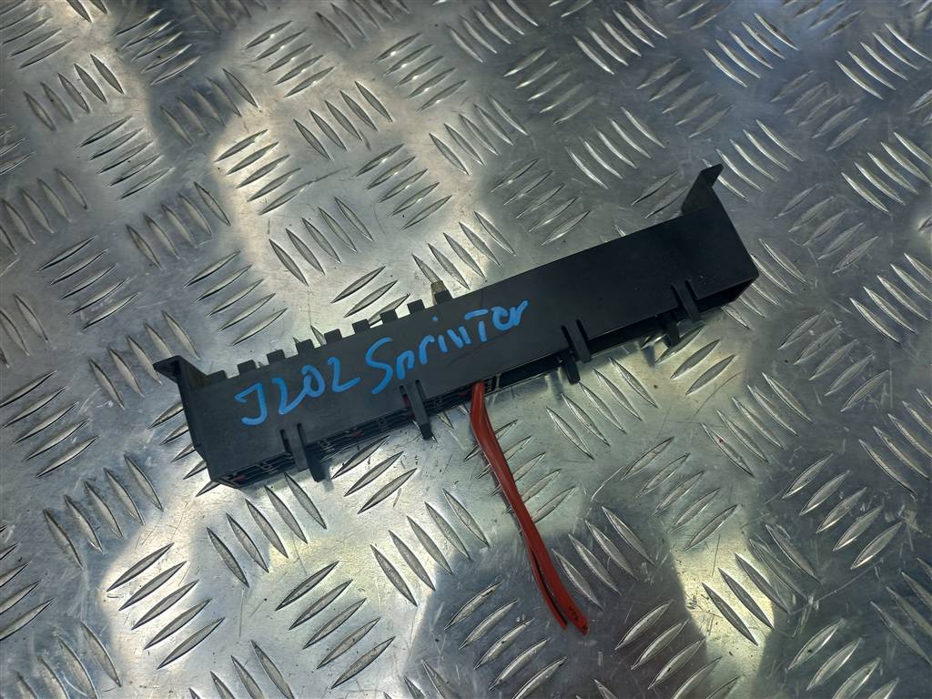 блок предохранителей MERCEDES-BENZ Sprinter  A0025451201, 980 рублей, Москва