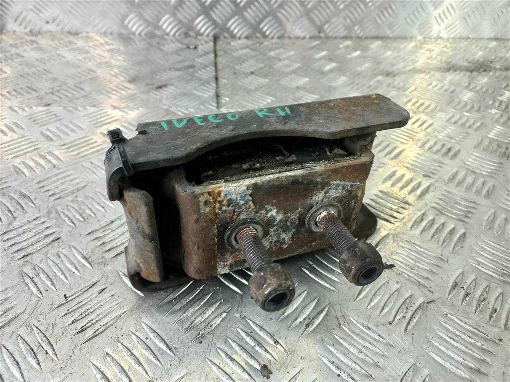 подушка двигателя (опора двс) Iveco Daily  504046292, 3279 рублей, Москва