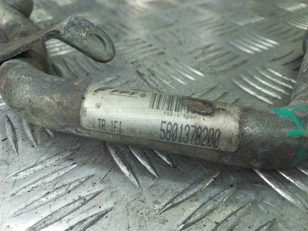 патрубок системы охлаждения (металлический) Iveco Daily  5801378200, 980 рублей, Москва