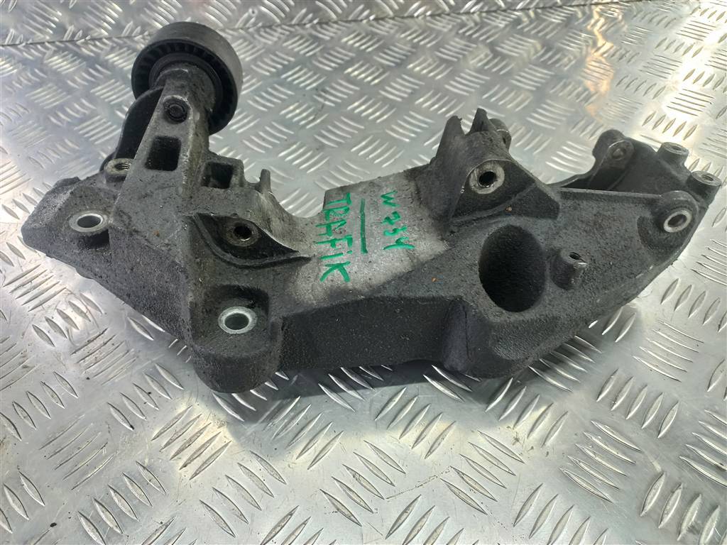 кронштейн генератора Renault Trafic  8200527320, 980 рублей, Москва