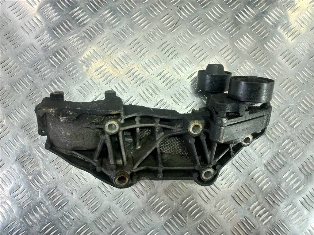 кронштейн генератора Renault Trafic  8200527320, 980 рублей, Москва