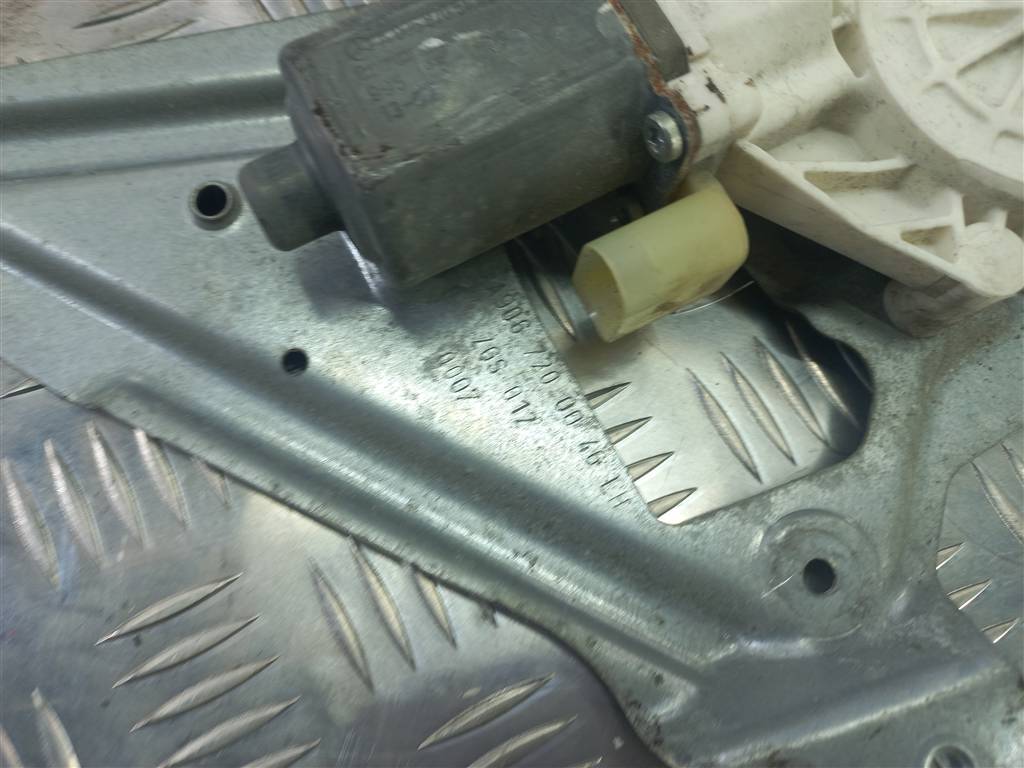 стеклоподъемник MERCEDES-BENZ Sprinter  A9067200146, 3279 рублей, Москва