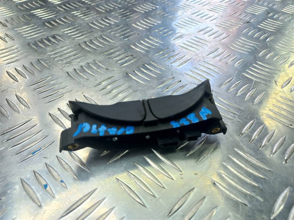 блок кнопок Volkswagen Crafter  A9068200010, 7300 рублей, Москва