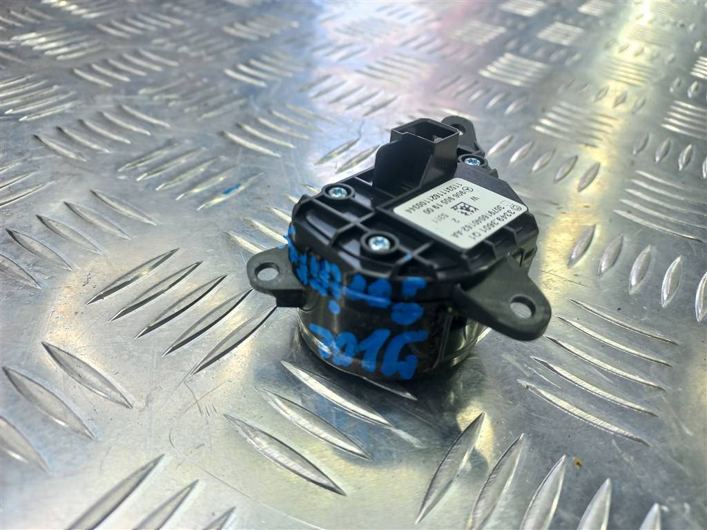 блок кнопок MERCEDES-BENZ Sprinter  A9069051900, 6150 рублей, Москва