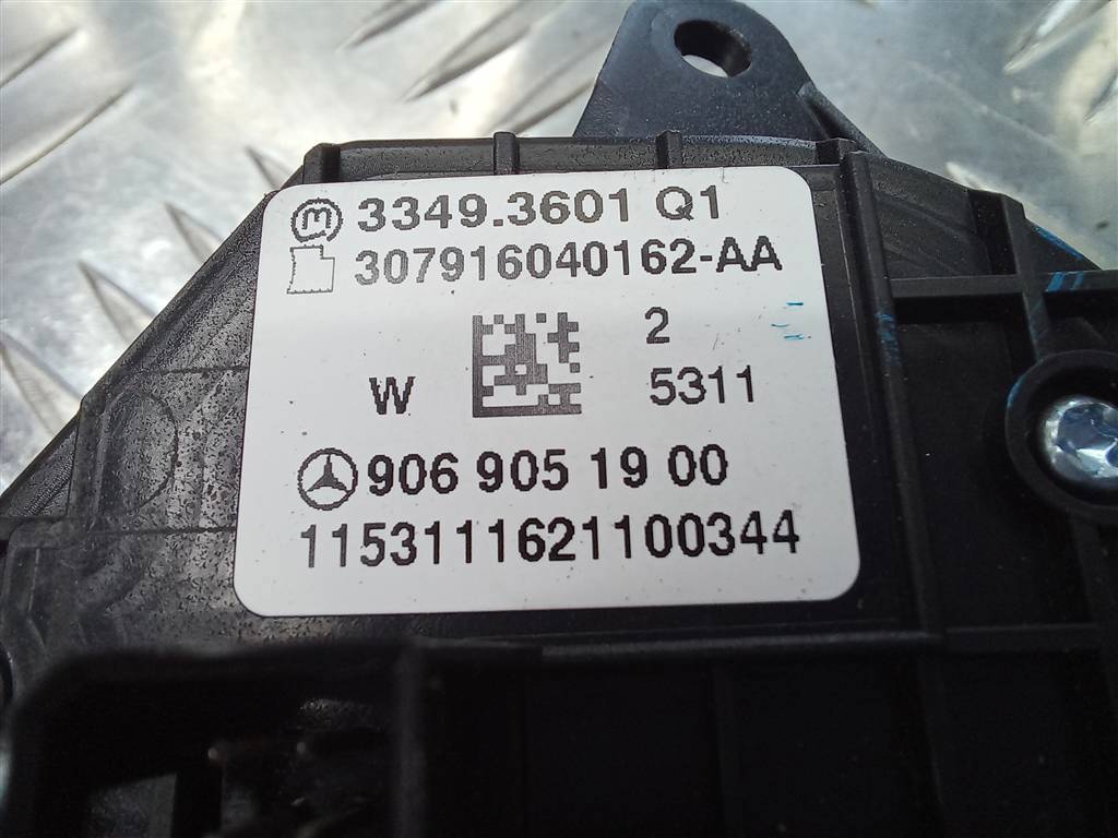 блок кнопок MERCEDES-BENZ Sprinter  A9069051900, 6150 рублей, Москва