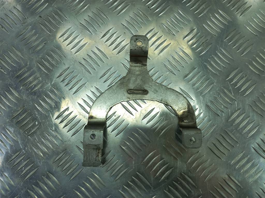 кронштейн радиатора егр (ог) Volkswagen Crafter  03L131535D, 980 рублей, Москва