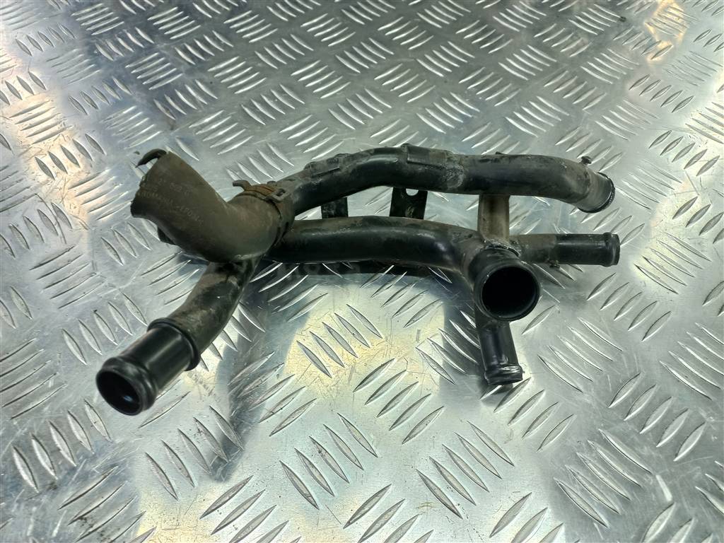 фланец системы охлаждения Volkswagen Crafter  03L121049G, 2700 рублей, Москва