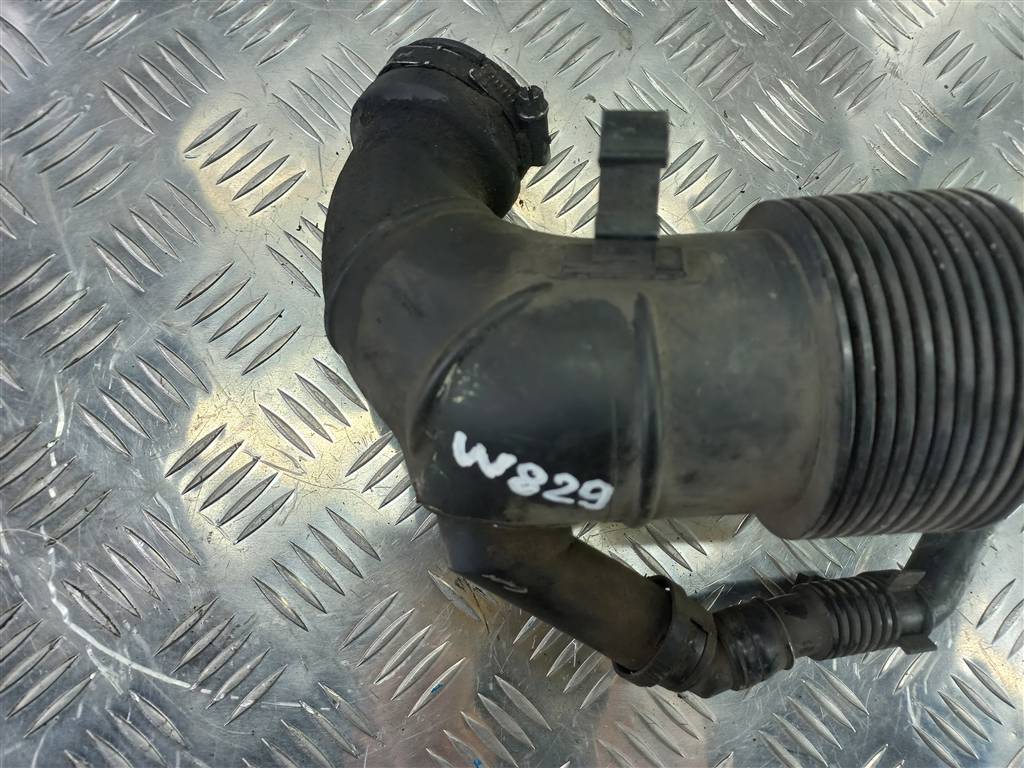 патрубок воздушный (пластик) Volkswagen Crafter  2E0129615K, 3279 рублей, Москва