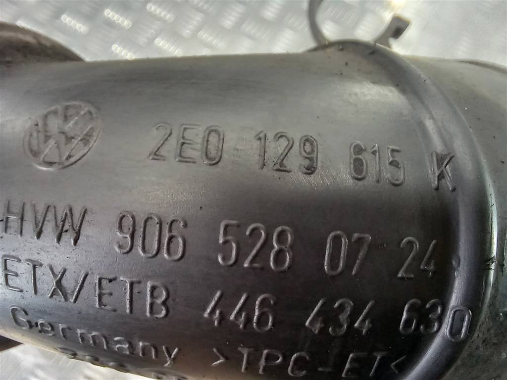 патрубок воздушный (пластик) Volkswagen Crafter  2E0129615K, 3279 рублей, Москва