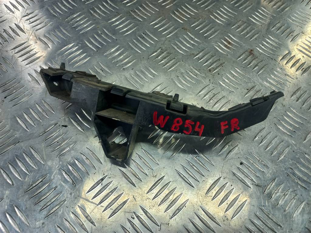 кронштейн бампера FORD Tourneo Connect  2076003, 3279 рублей, Москва