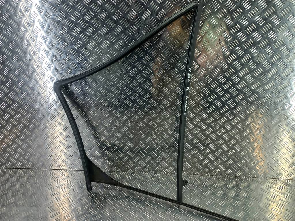 уплотнитель стекла FORD Tourneo Connect  2276942, 6150 рублей, Москва