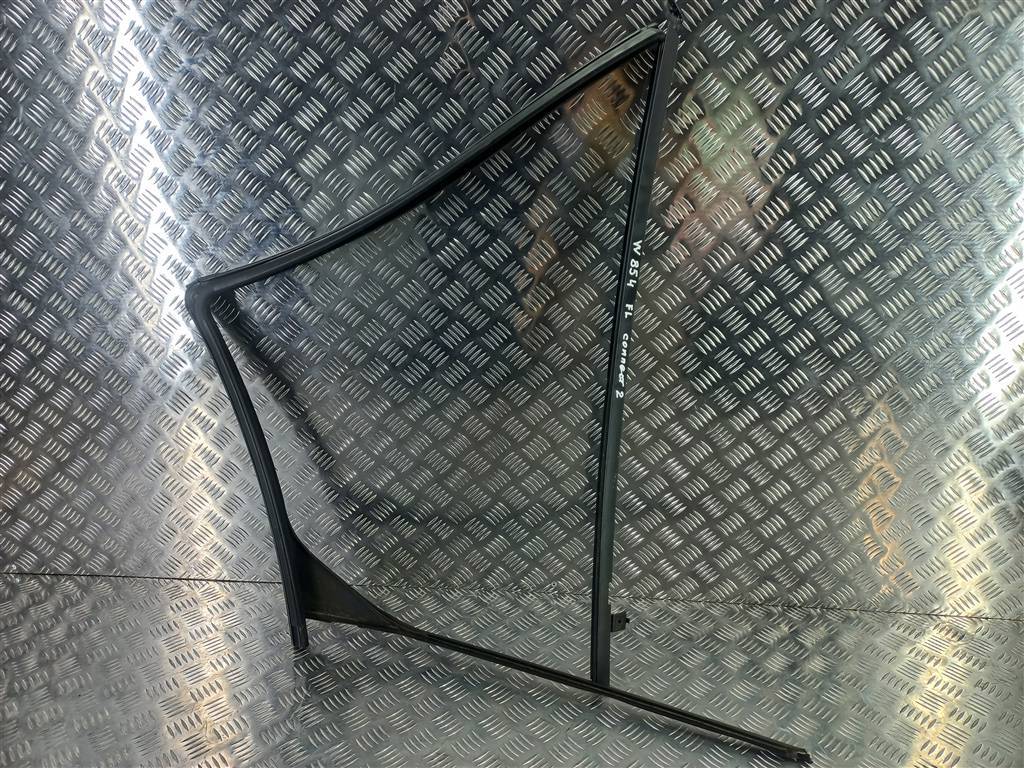 уплотнитель стекла FORD Tourneo Connect  2276942, 6150 рублей, Москва