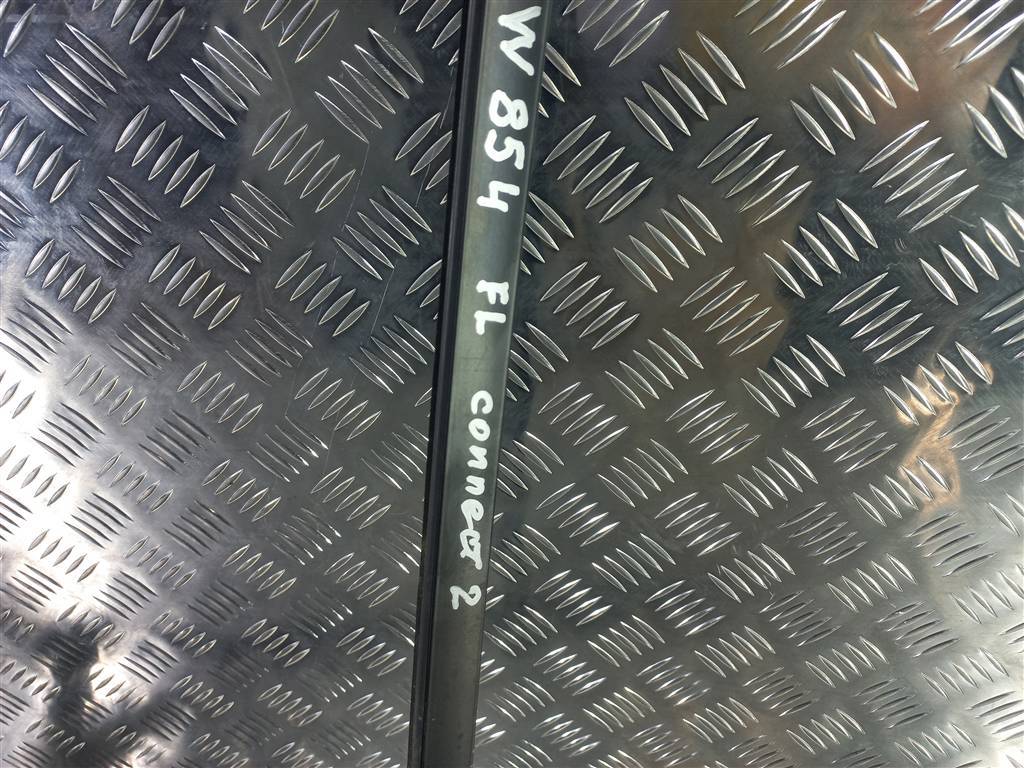 уплотнитель стекла FORD Tourneo Connect  2276942, 6150 рублей, Москва